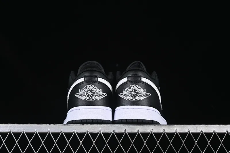 All categories Air Jordan Jordan series basketball shoes Air Jordan 1 Low G version pure original Air Jordan 1 Low AJ1 Joe 1 black and white low-top retro basketball shoes 553558-043